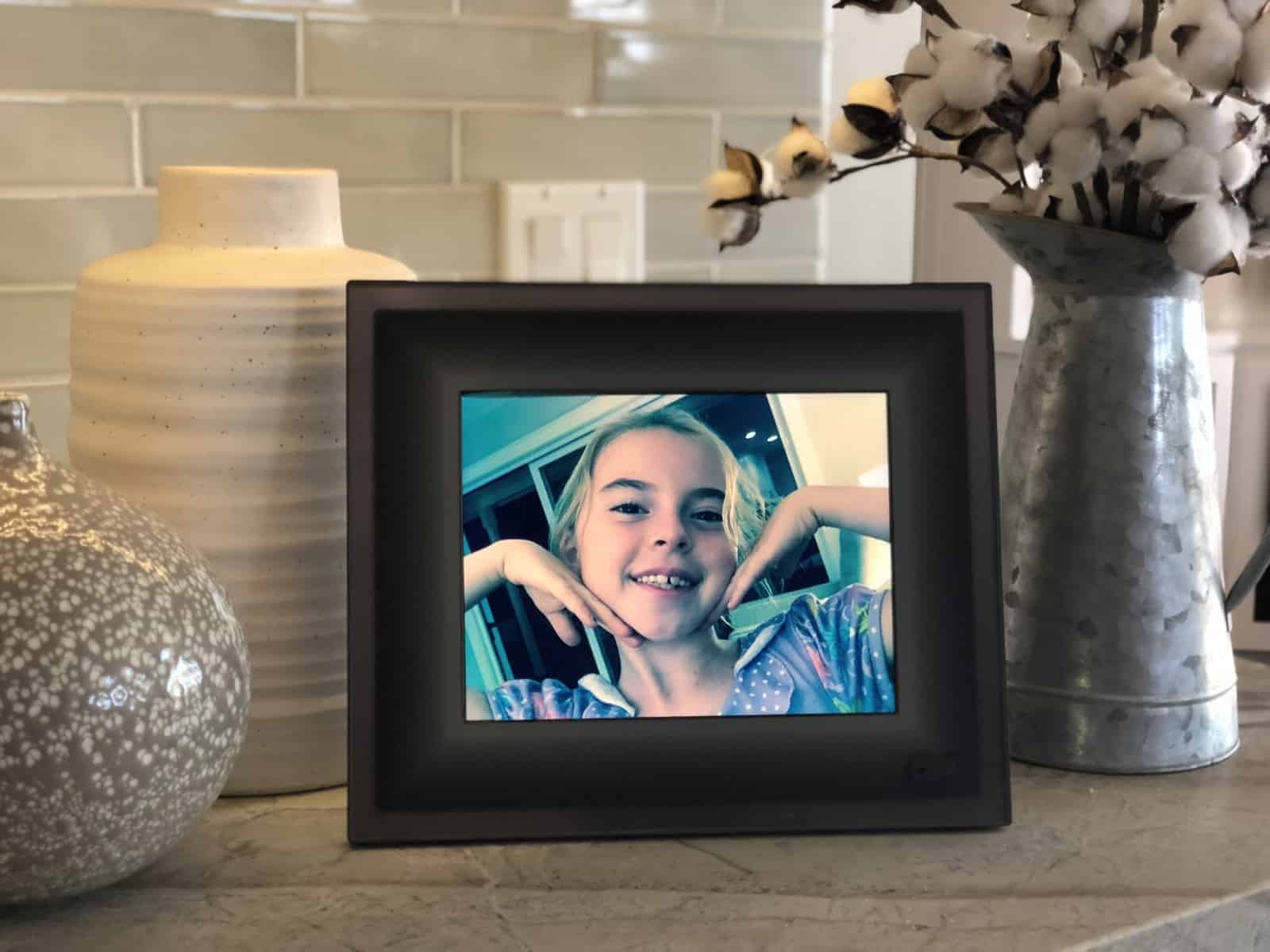 The best digital photo frame we've owned: Aura Frames