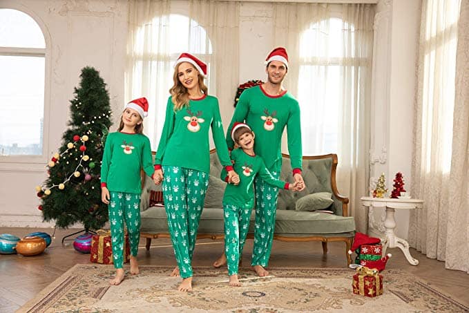 14 Holiday Pajamas For Kids That Are Too Cute